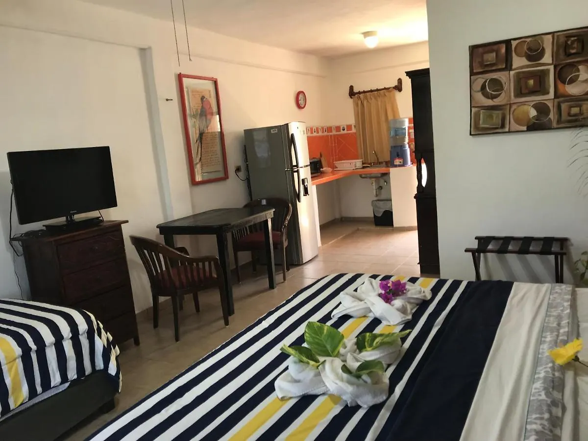 Suites Fenicia Playa del Carmen México