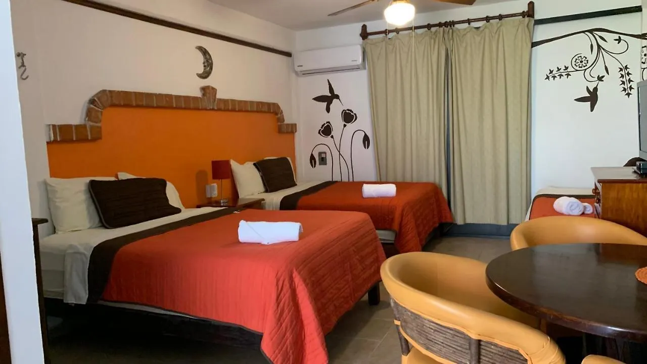 Suites Fenicia Playa del Carmen México