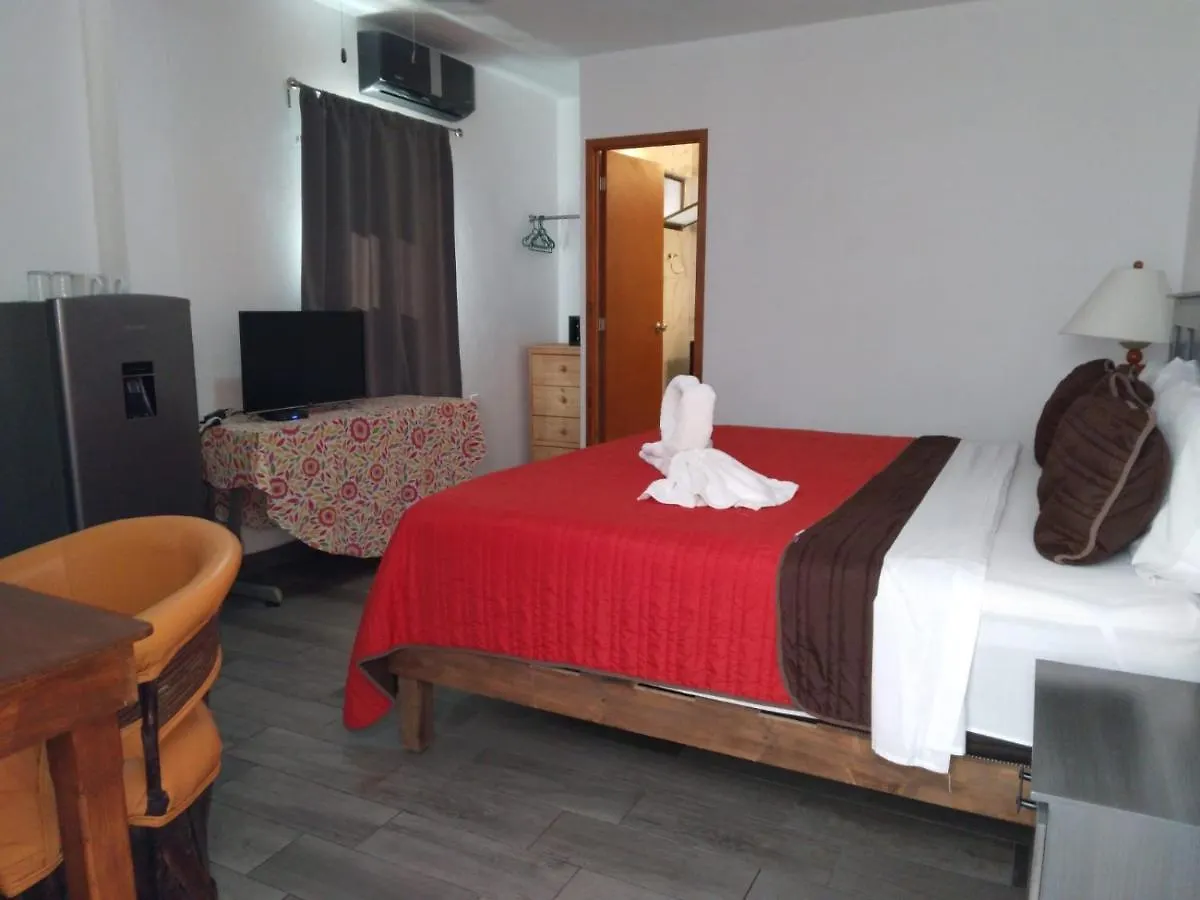 Suites Fenicia Playa del Carmen México