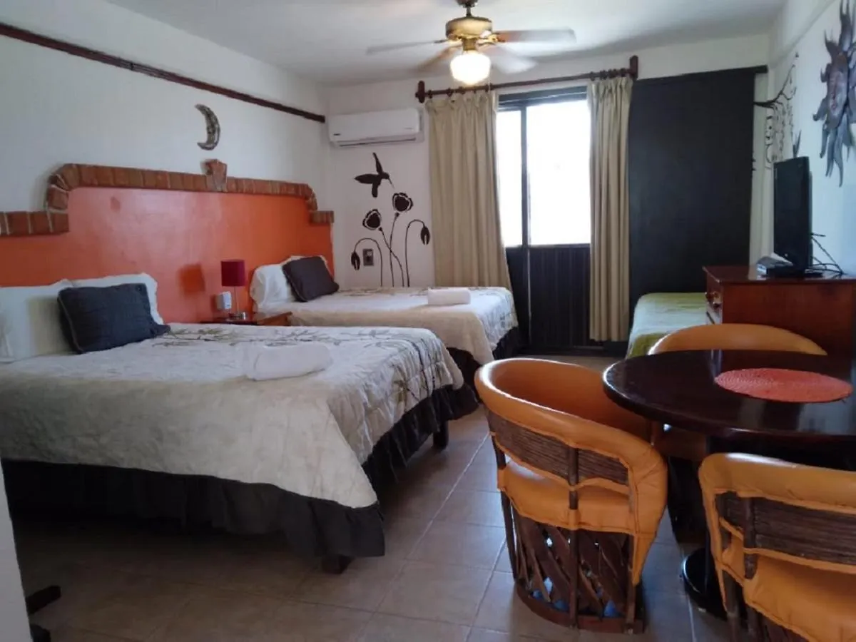 Suites Fenicia Playa del Carmen 0*,
